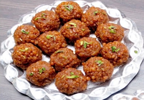 Doodh Ke Ladoo (दूध के लड्डू)