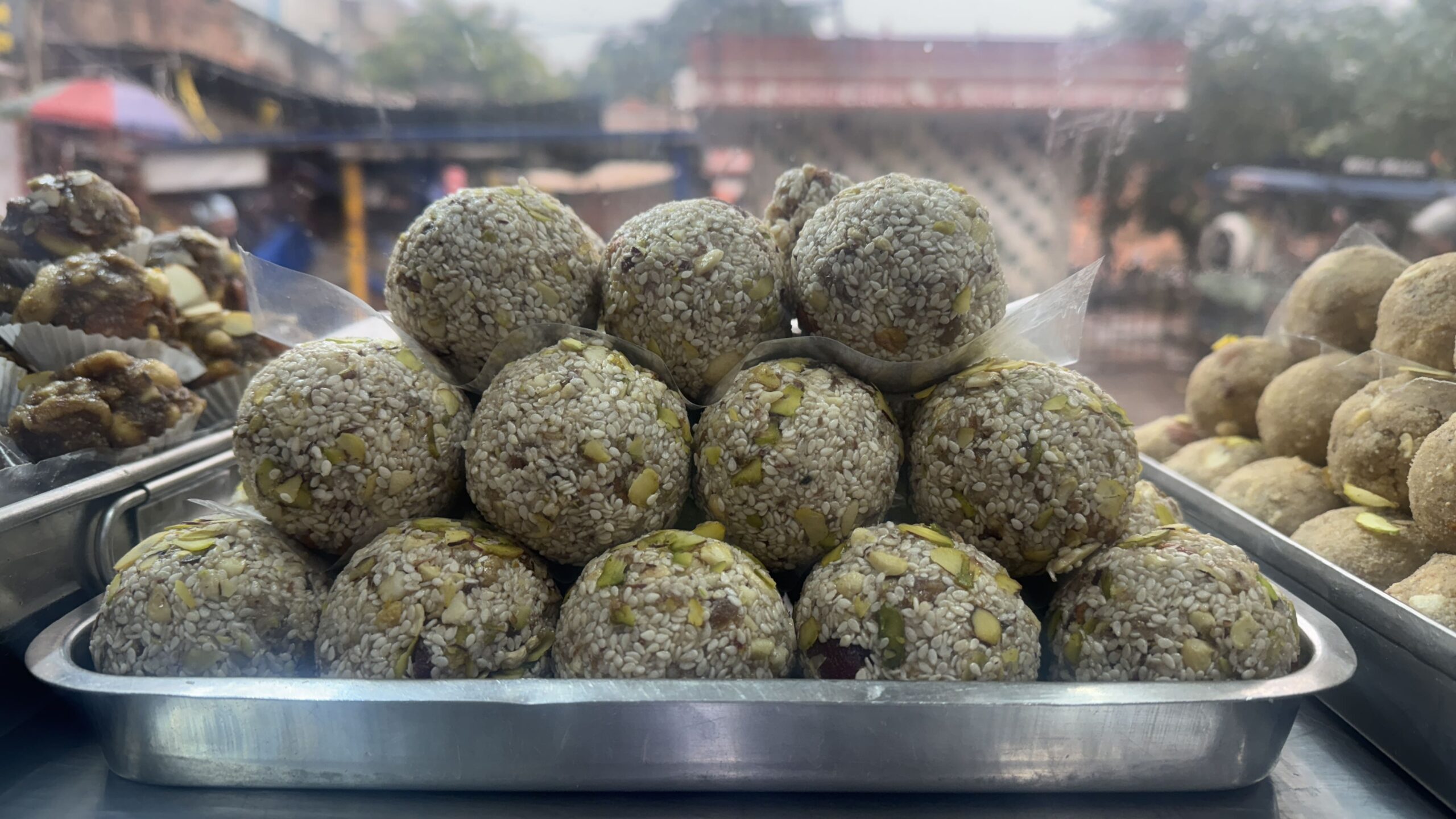TIL - KHAJOOR LADOO