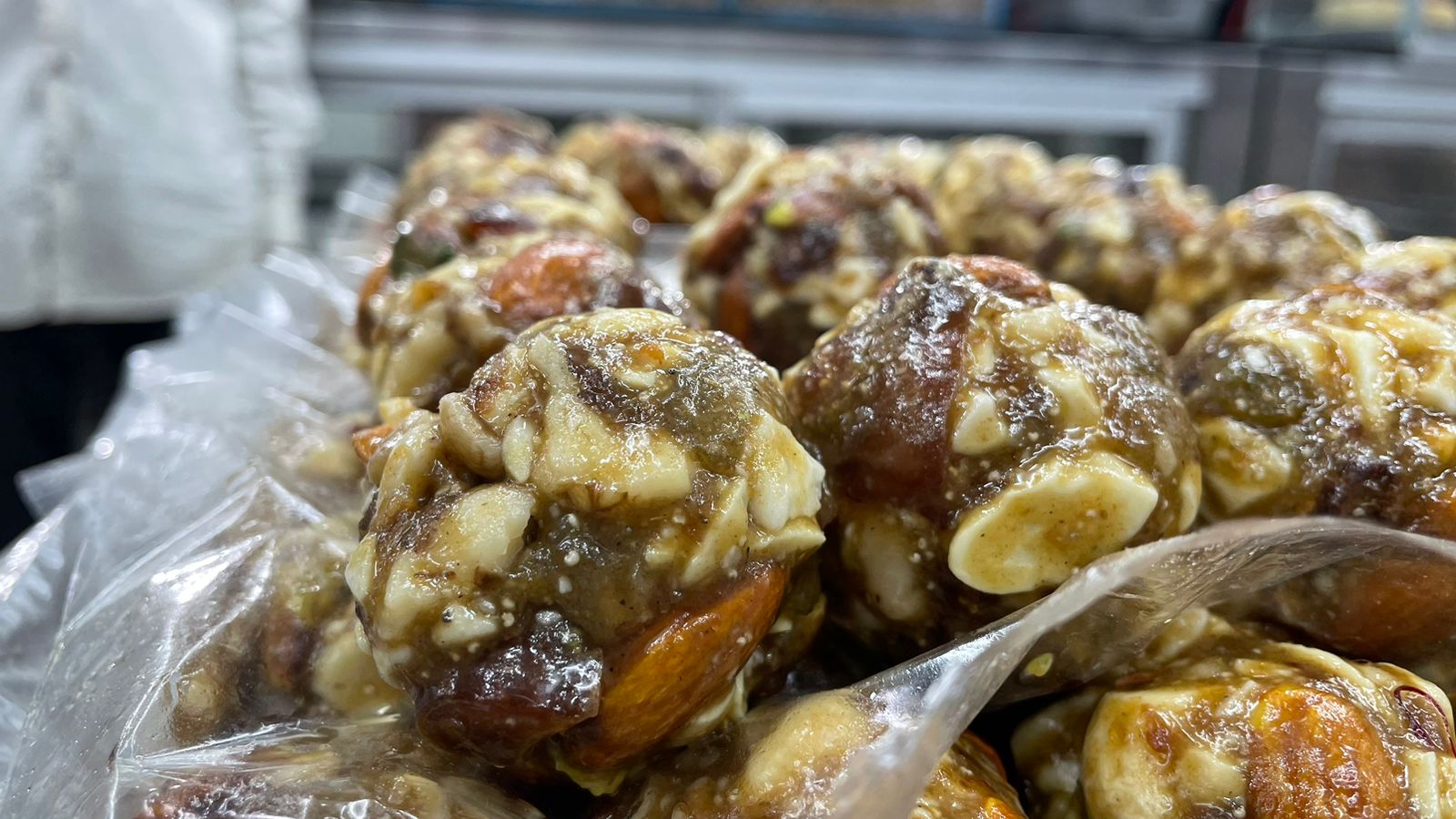 Dry Fruit Ladoo (ड्राई फ्रूट लड्डू)