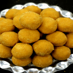 aa208-1-1 Besan Laddu (बेसन लड्डू)